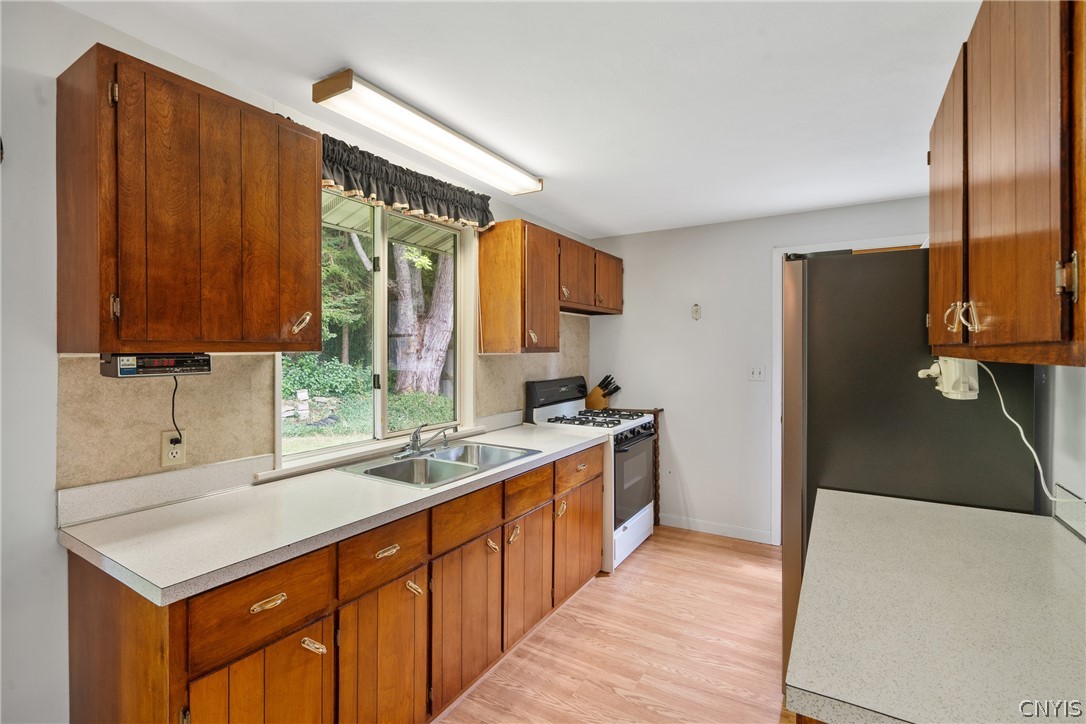 3643 Warners Road Camillus, NY 13209 - Photo 11 of 35 Nice counter space