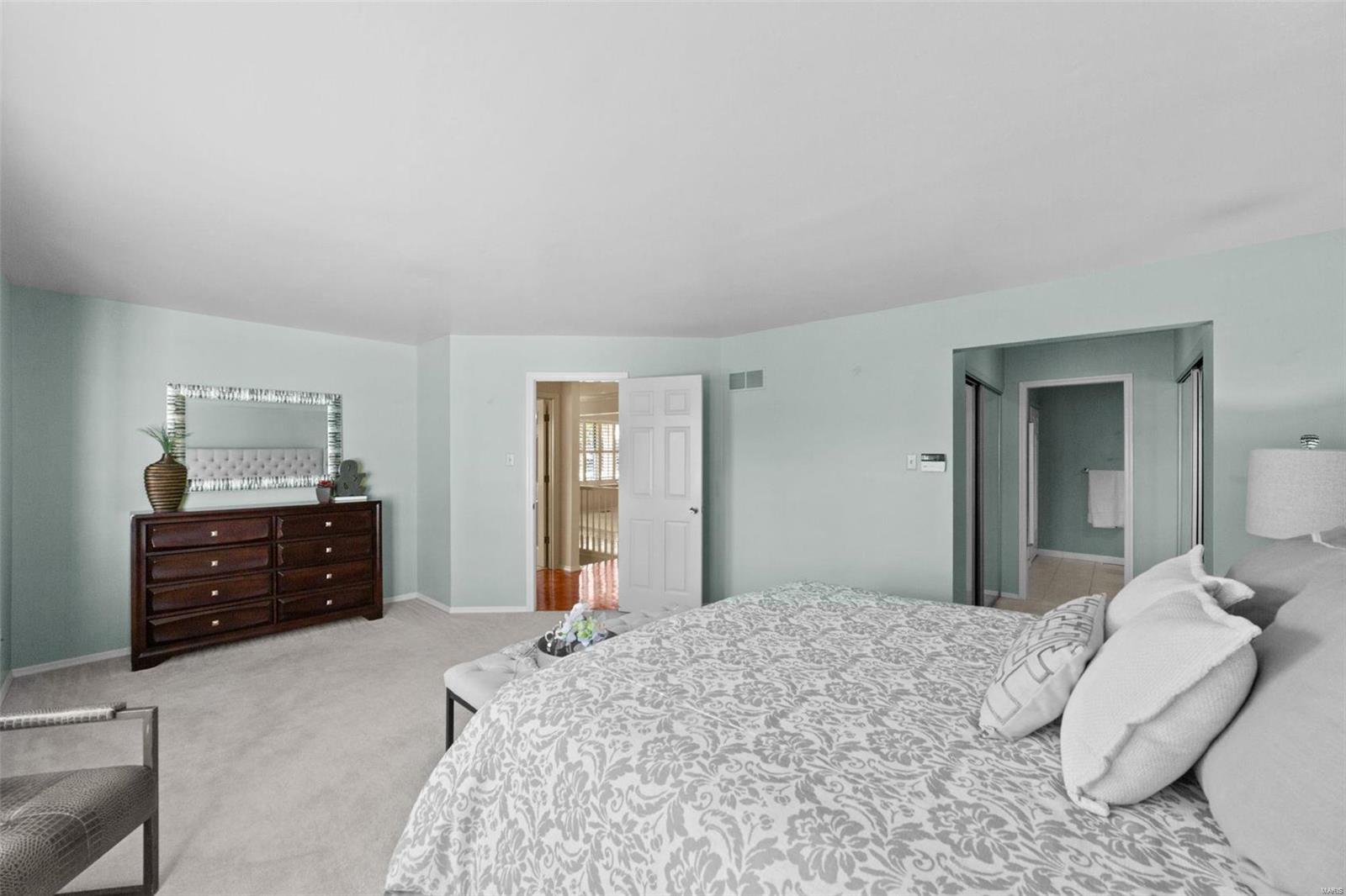 15709 Eldon Ridge Drive Chesterfield, MO 63017 - Photo 15 of 38 Gallery Image 15