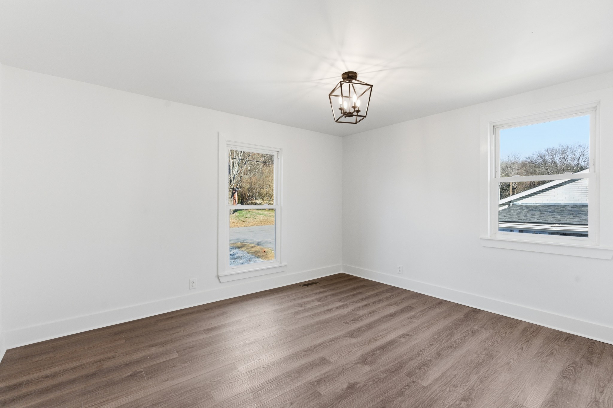 206 New Sawyer Brown Road Nashville, TN 37221 - Photo 19 of 46 an empty room with a window