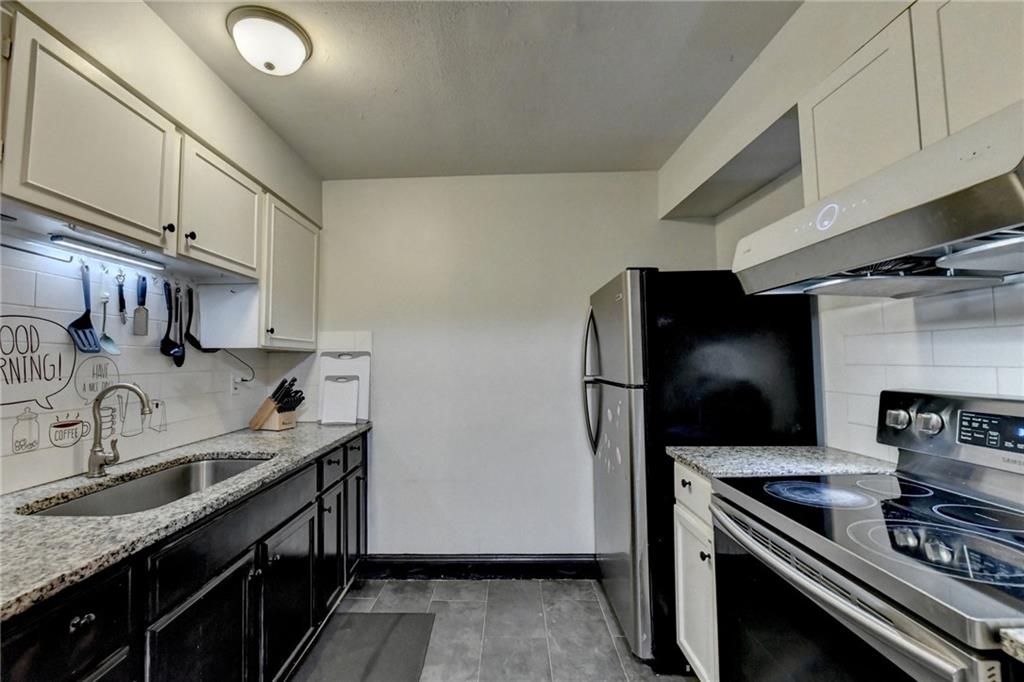 3071 Colonial Way, Unit J Atlanta, GA 30341 - Photo 18 of 36