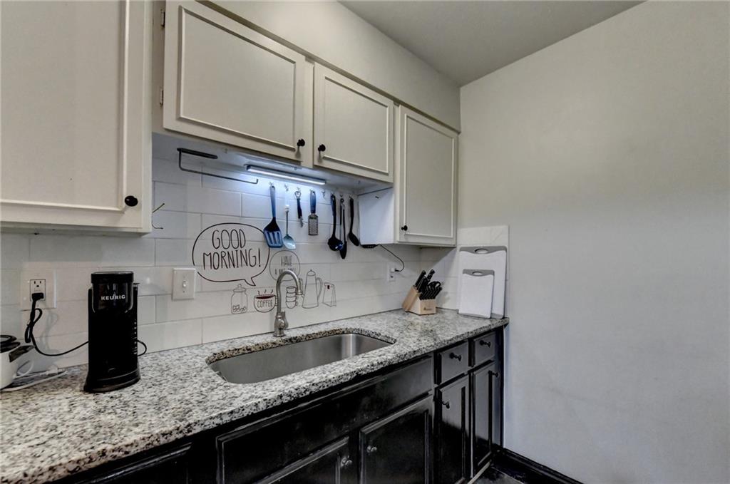 3071 Colonial Way, Unit J Atlanta, GA 30341 - Photo 19 of 36