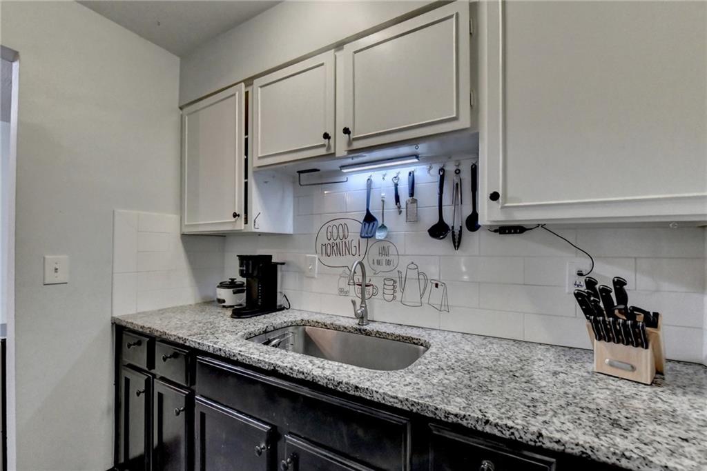 3071 Colonial Way, Unit J Atlanta, GA 30341 - Photo 23 of 36