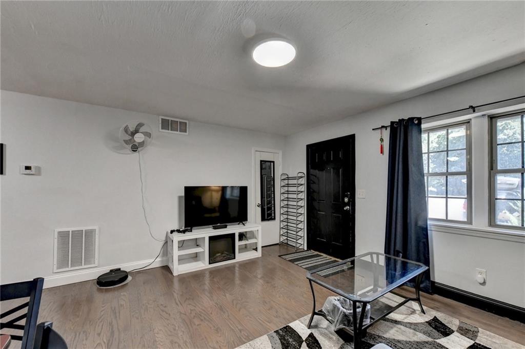 3071 Colonial Way, Unit J Atlanta, GA 30341 - Photo 10 of 36