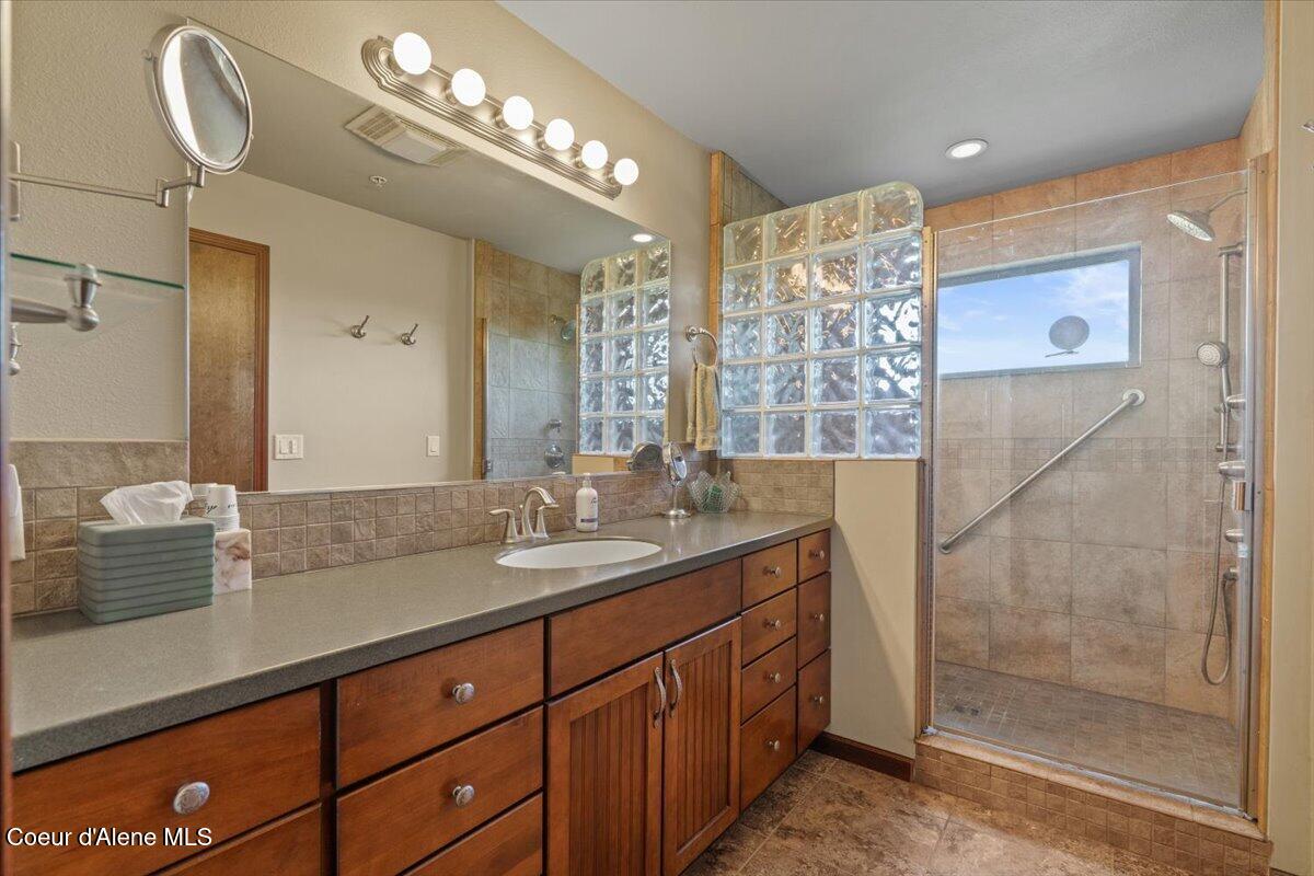 24102 North Derting Road Hayden, ID 83835 - Photo 31 of 104 31-24102 N Derting Rd_RedHogMedia