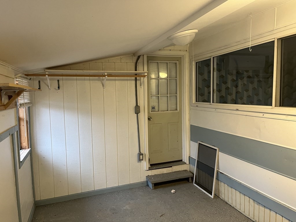 39 Mobile Home Way Springfield, MA 01119 - Photo 11 of 11 Gallery Image 11