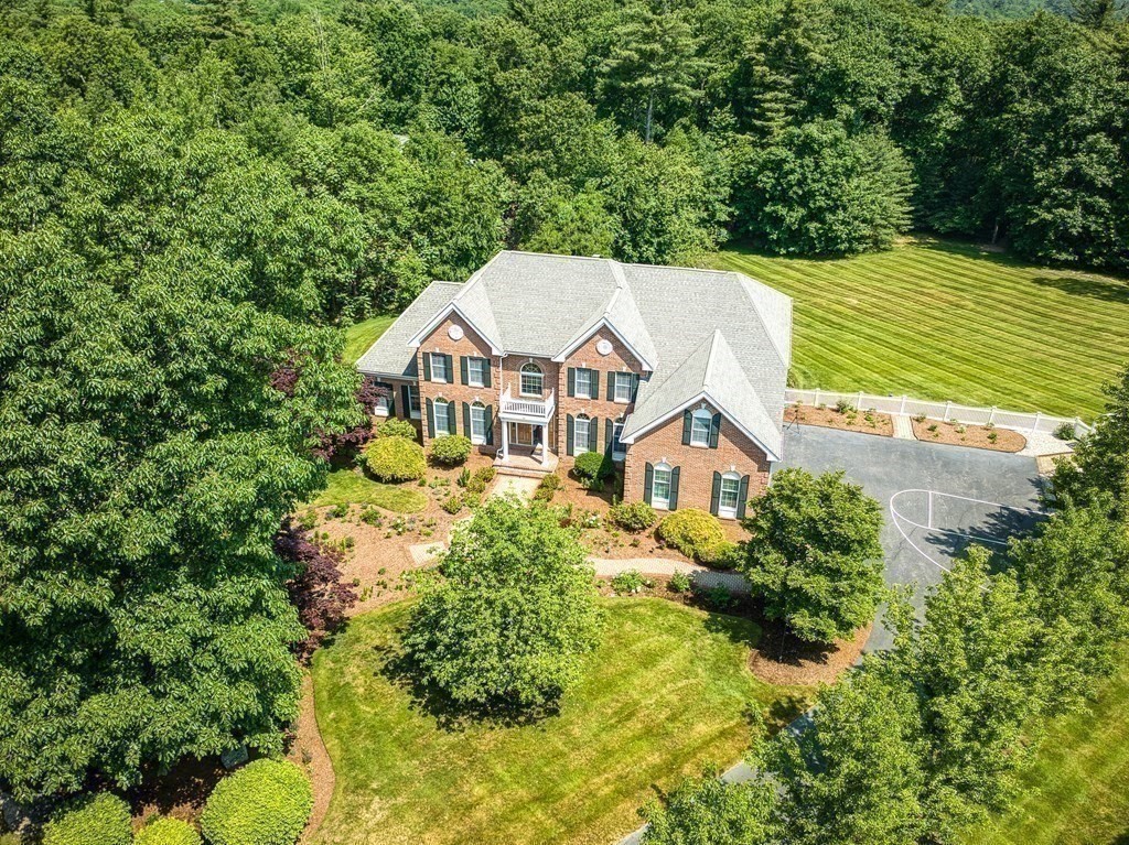 36 Greenwood Road Hopkinton, MA 01748 - Photo 6 of 42 Gallery Image 6