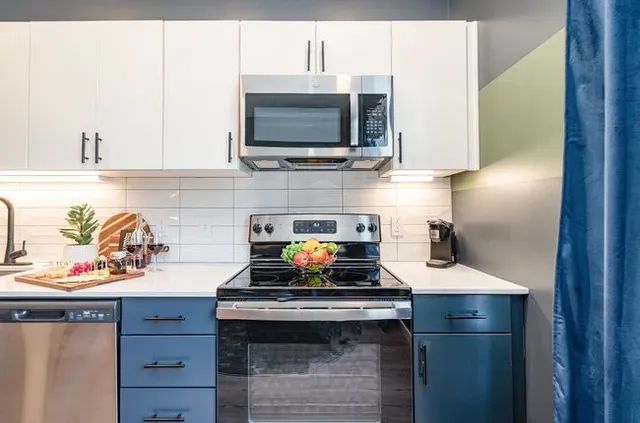 $399,900 | 50 Music Square West, Unit 220, Nashville, TN 37203