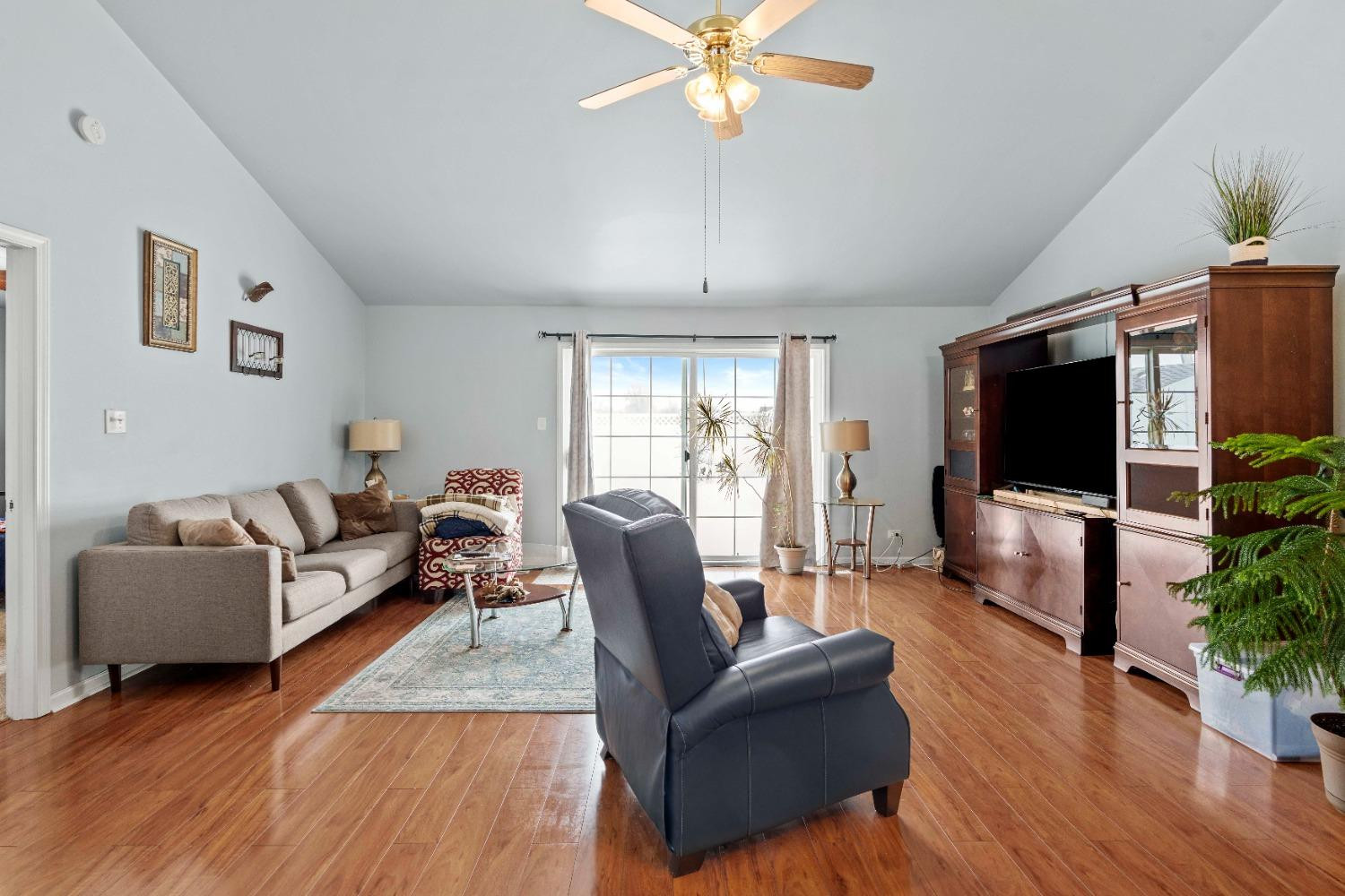 1660 Pine Ridge Circle Lowell, IN 46356 - Photo 10 of 19 1500x1000