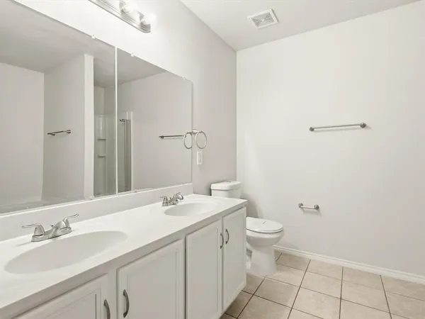 $262,500 | 1132 Boxwood Drive, Crowley, TX 76036