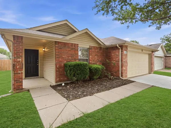 $262,500 | 1132 Boxwood Drive, Crowley, TX 76036