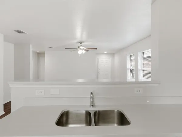 $262,500 | 1132 Boxwood Drive, Crowley, TX 76036