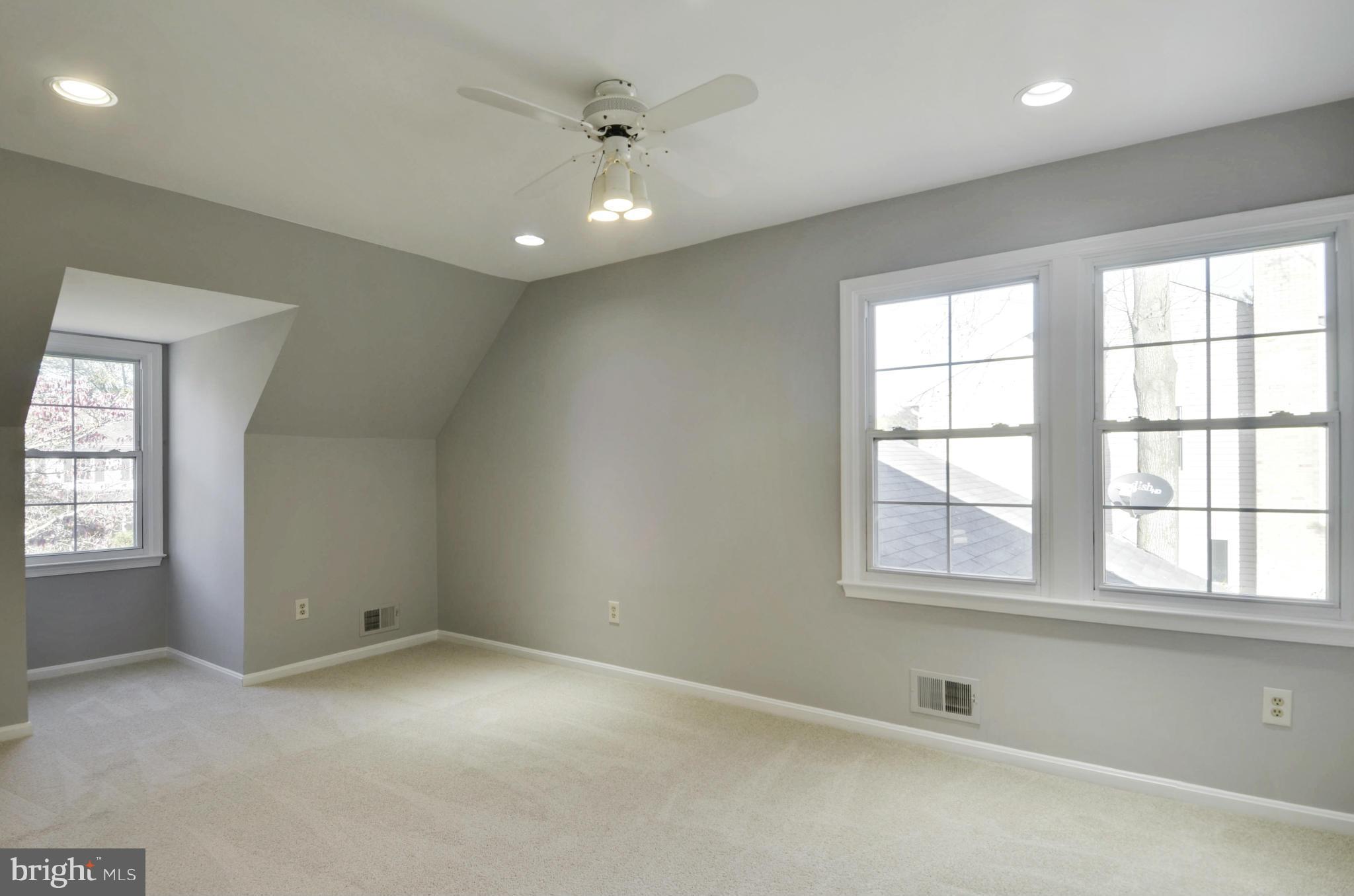 19 Treworthy Road Gaithersburg, MD 20878 - Photo 16 of 30 Second Bedroom