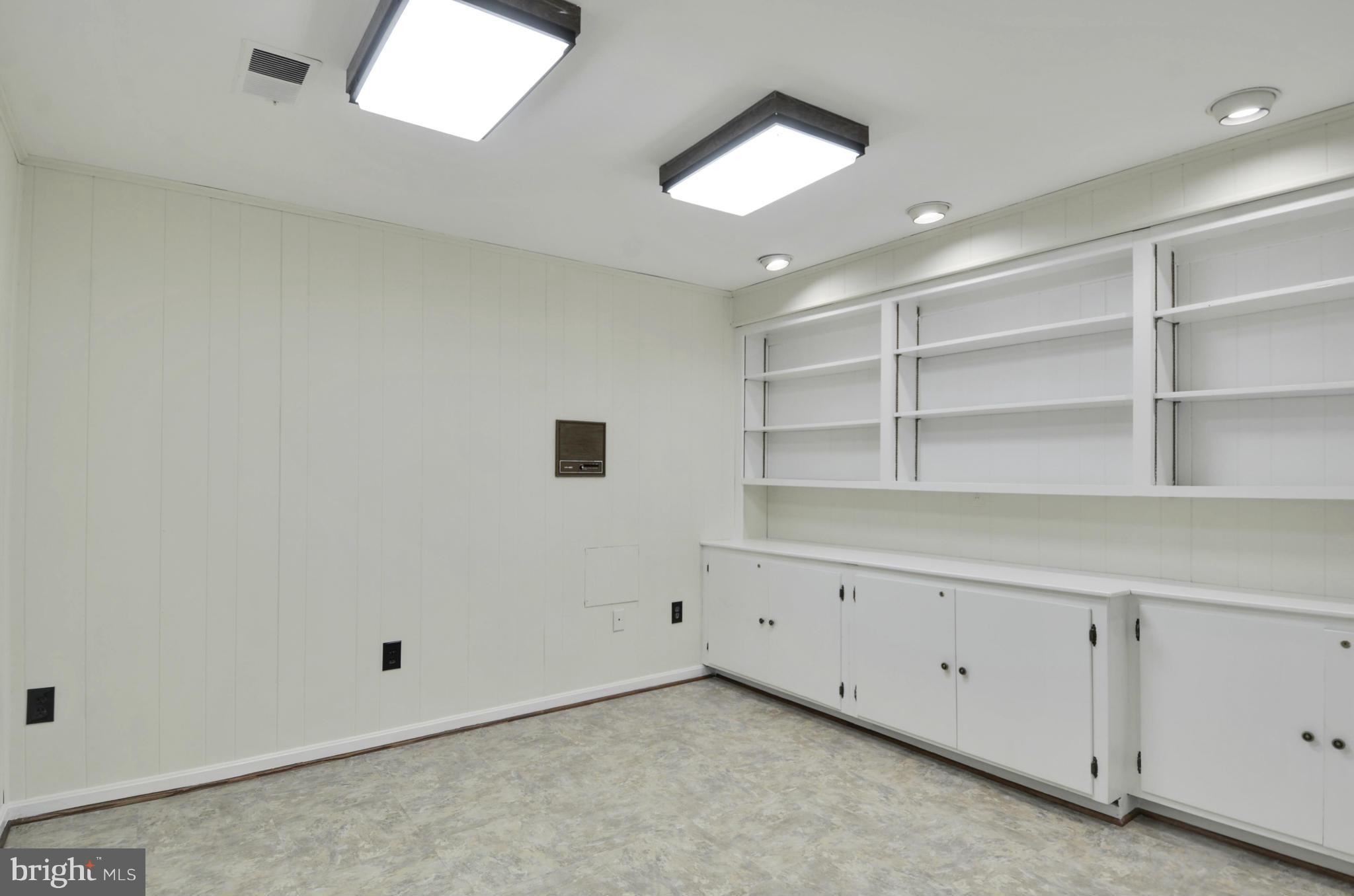 19 Treworthy Road Gaithersburg, MD 20878 - Photo 24 of 30 Library-Office