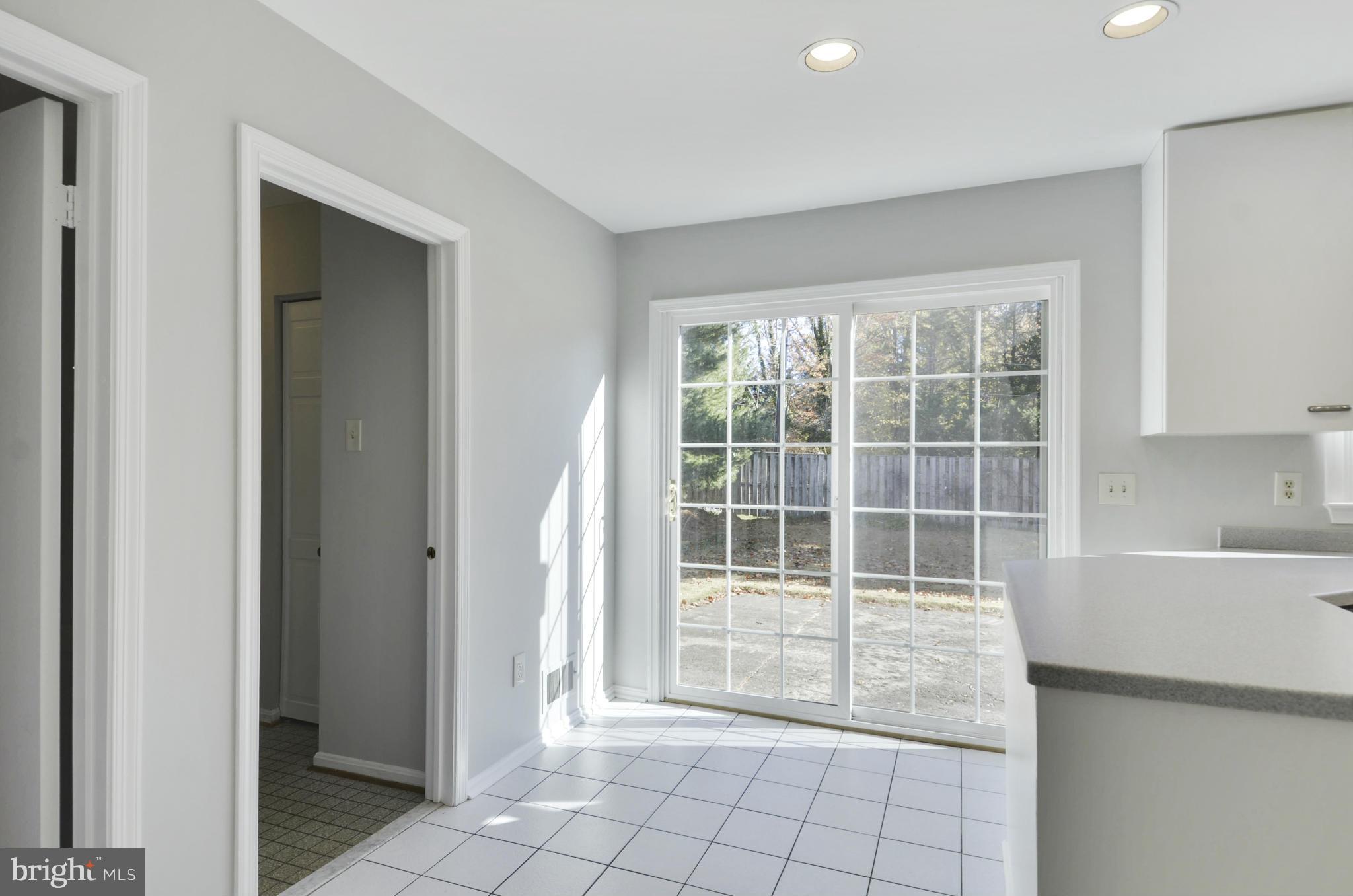 19 Treworthy Road Gaithersburg, MD 20878 - Photo 9 of 30 Breakfast Room