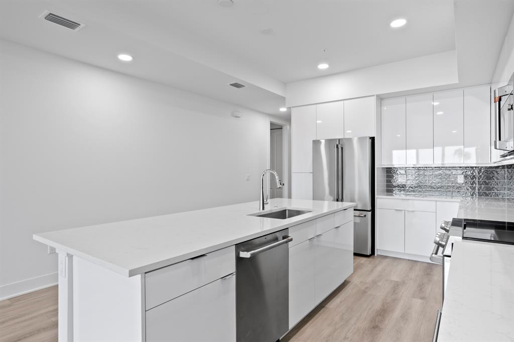 400 150th Avenue, Unit 304 Madeira Beach, FL 33708 - Photo 23 of 83