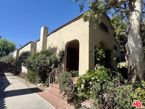 $1,699,000 | 723 North Orange Drive, Los Angeles, CA 90038
