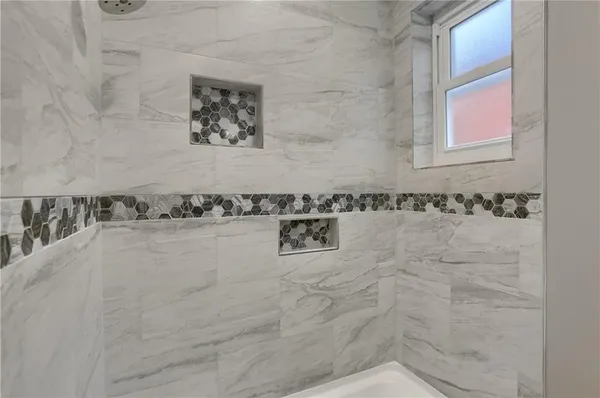 $2,595 | 5619 Hays Street, Pittsburgh, PA 15206