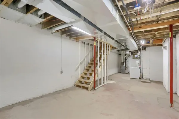 $2,595 | 5619 Hays Street, Pittsburgh, PA 15206