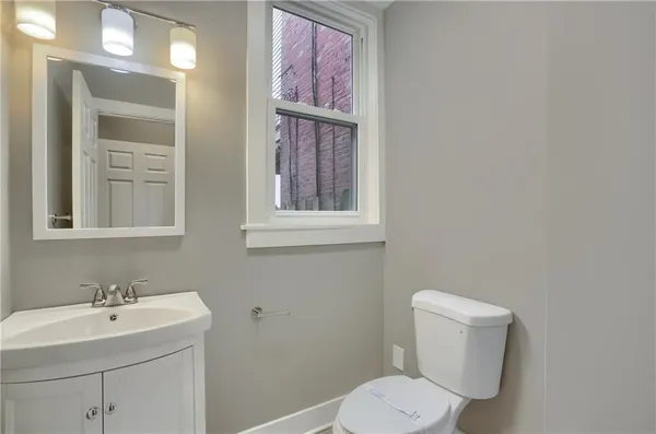 $2,595 | 5619 Hays Street, Pittsburgh, PA 15206