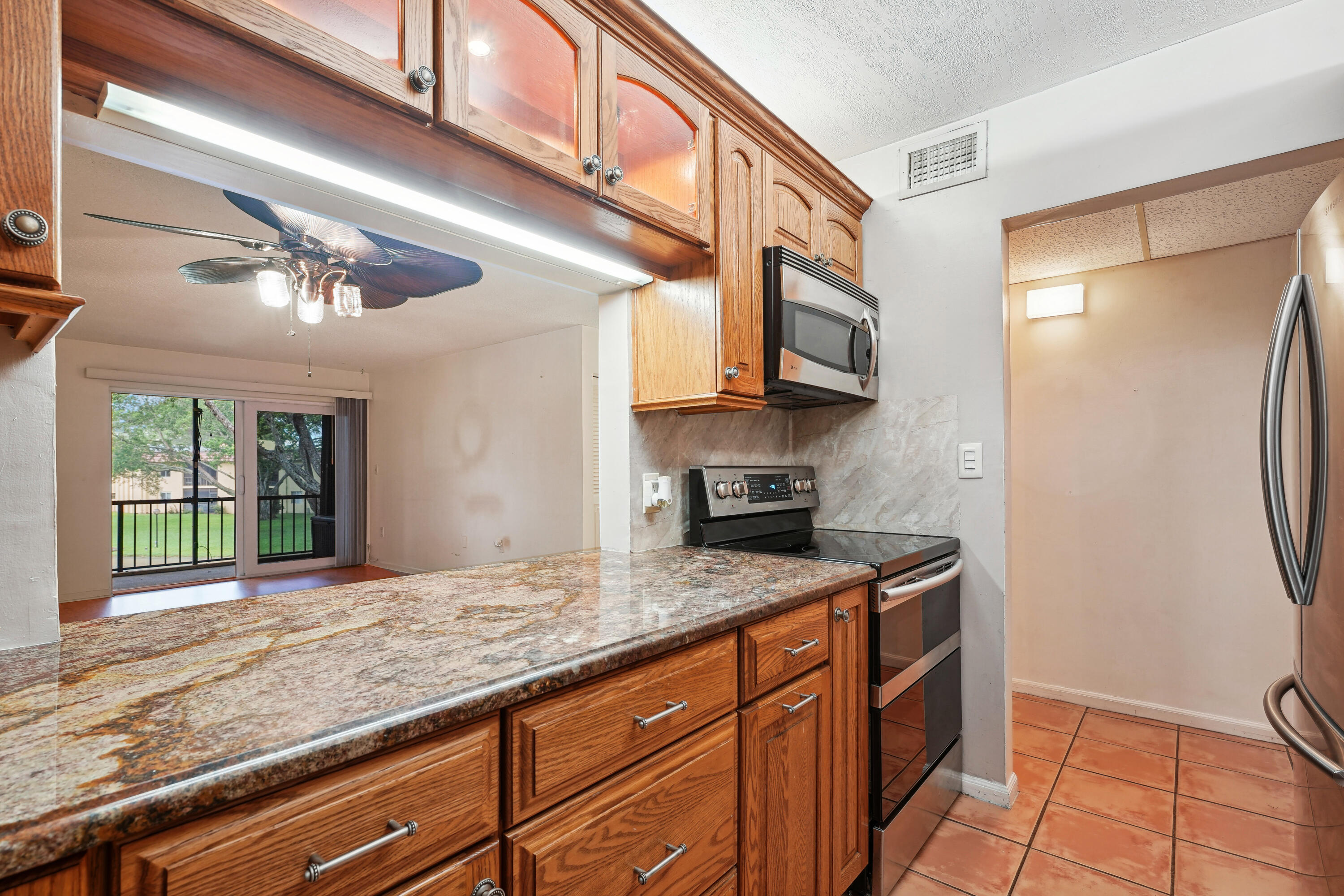 806 Southwest 9th St Circle, Unit 203 Boca Raton, FL 33486 - Photo 7 of 29 image00010