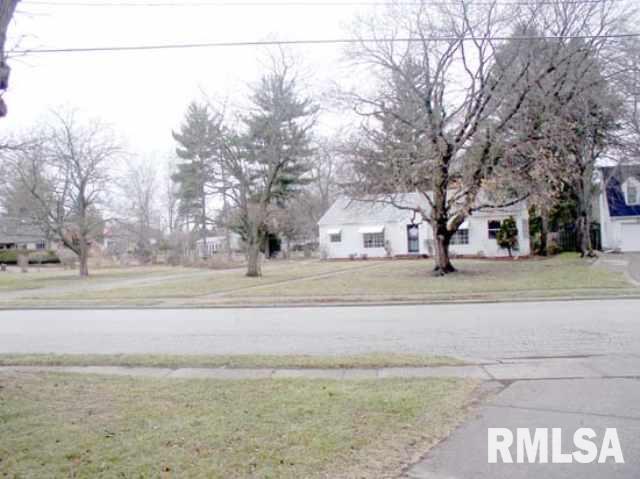 3412 Middle Road Davenport, IA 52803 - Photo 1 of 5 Gallery Image 1