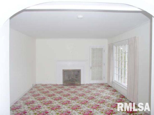 3412 Middle Road Davenport, IA 52803 - Photo 2 of 5 Gallery Image 2