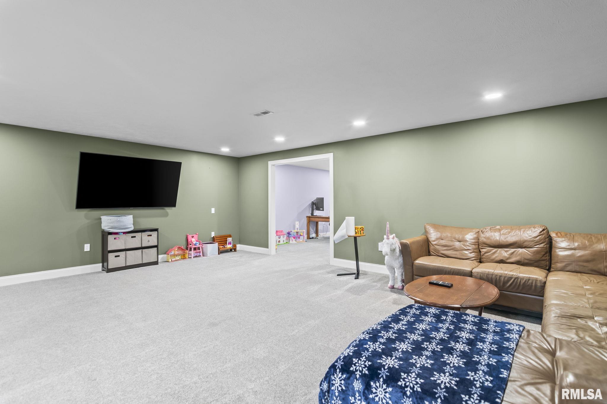 1502 Dearborn Drive Springfield, IL 62711 - Photo 43 of 53