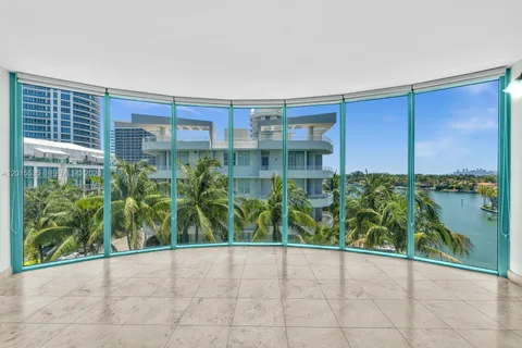 $5,800 | 6000 Indian Creek Drive, Unit 6A, Miami Beach, FL 33140