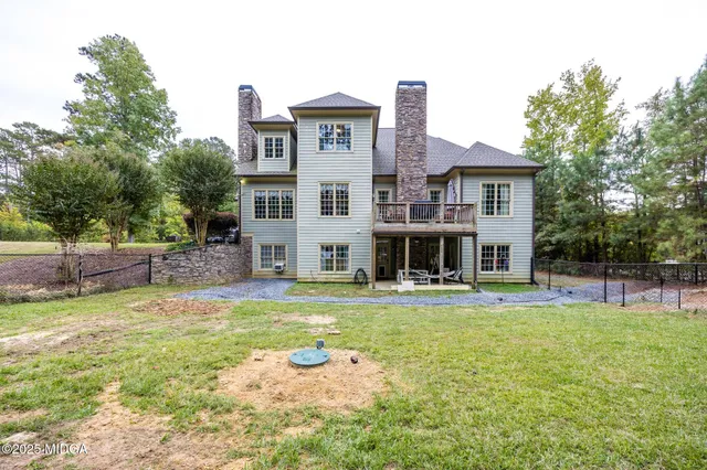 a view of a park with an outdoor space