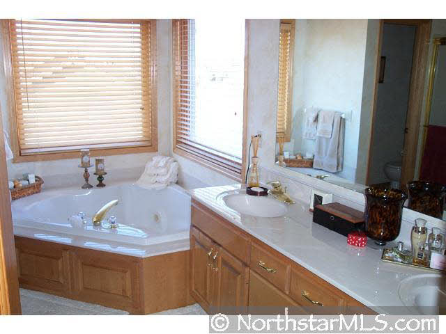15548 Elm Road Maple Grove, MN 55311 - Photo 9 of 10