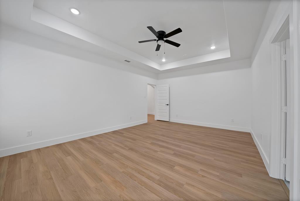 805 Tierney Road Fort Worth, TX 76112 - Photo 17 of 36 Gallery Image 17