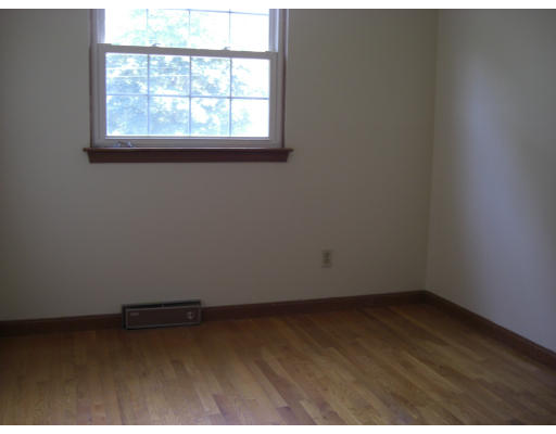 19 Pitman Drive Reading, MA 01867 - Photo 2 of 9