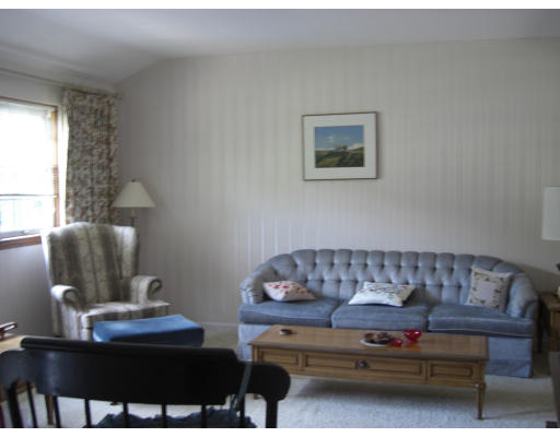 19 Pitman Drive Reading, MA 01867 - Photo 6 of 9