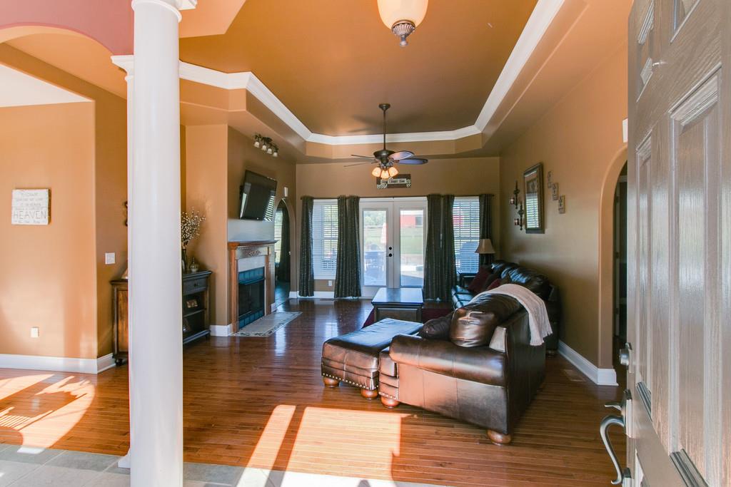 947 Bold Springs Road McEwen, TN 37101 - Photo 5 of 27 Living area with Fireplace ..