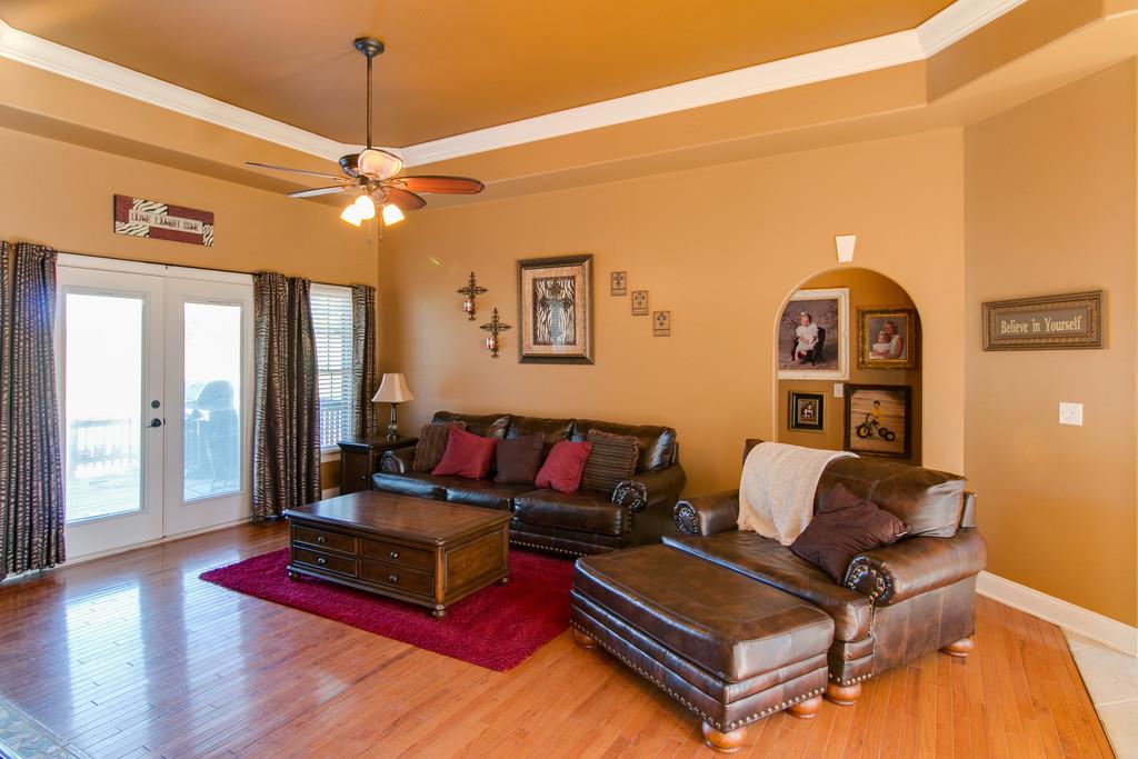 947 Bold Springs Road McEwen, TN 37101 - Photo 6 of 27 Another view of living area