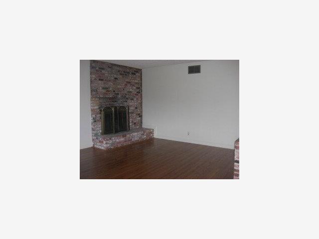 832 Standish Road Pacifica, CA 94044 - Photo 3 of 9 a black and white photo of a living room