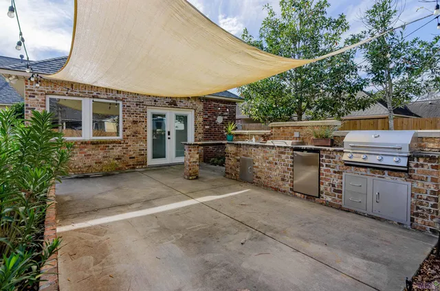 $285,000 | 9041 Willow Point Drive, Denham Springs, LA 70726