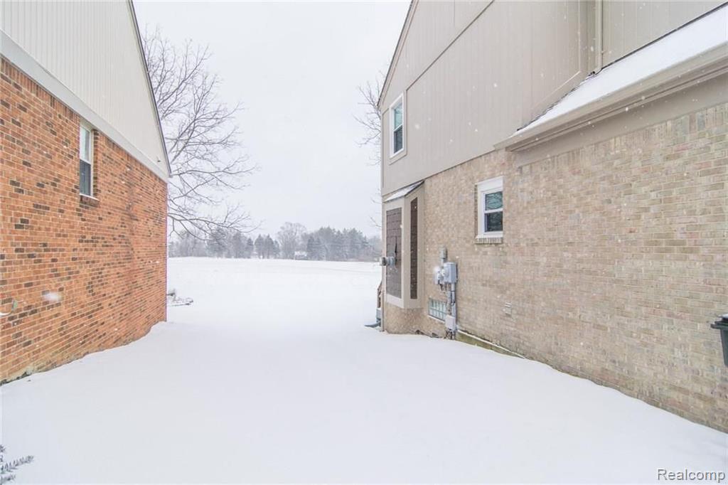 3149 Courtfield Drive Rochester Hills, MI 48309 - Photo 47 of 58