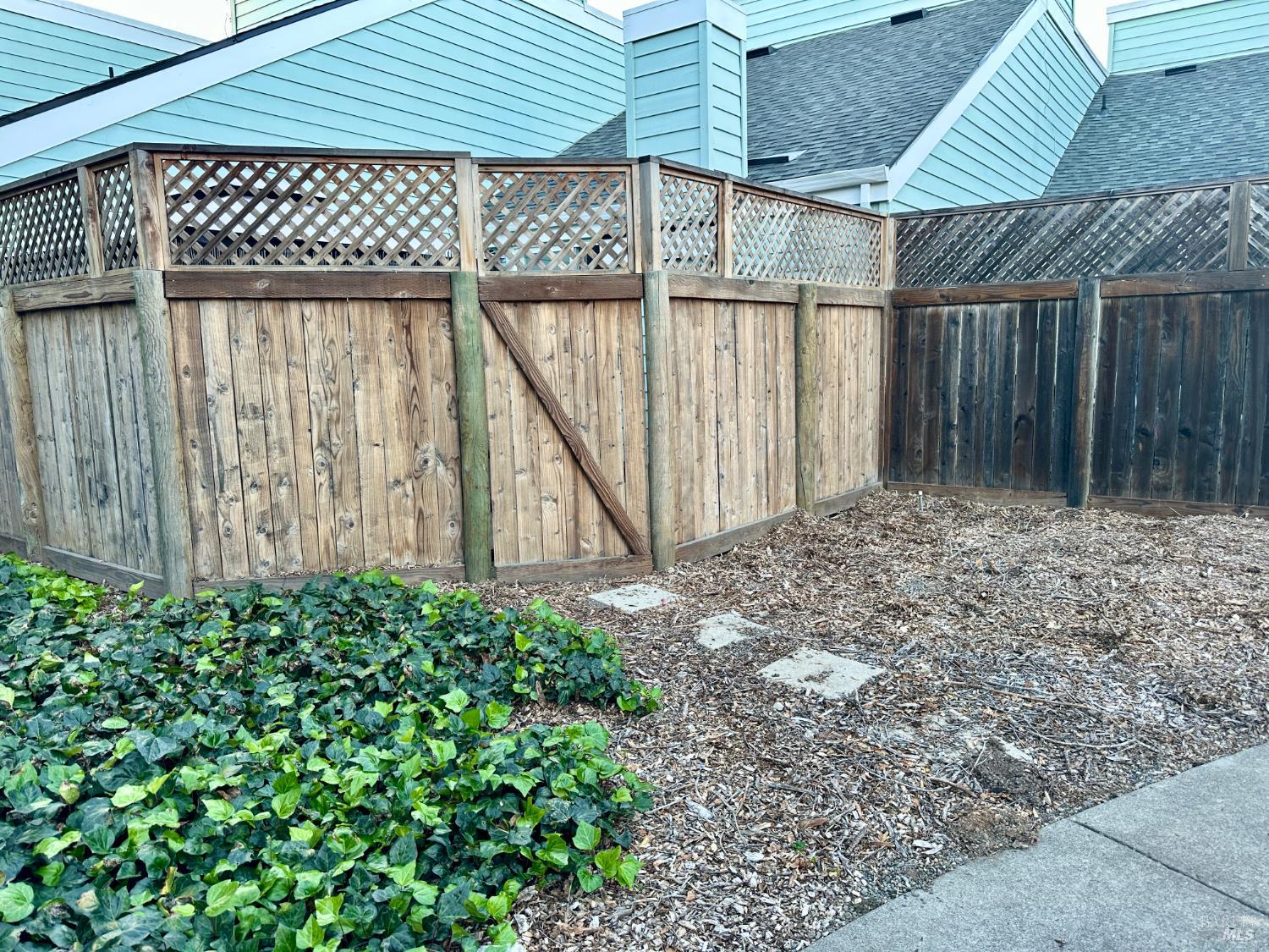 172 Courtyards East Windsor, CA 95492 - Photo 14 of 15 a backyard of a house