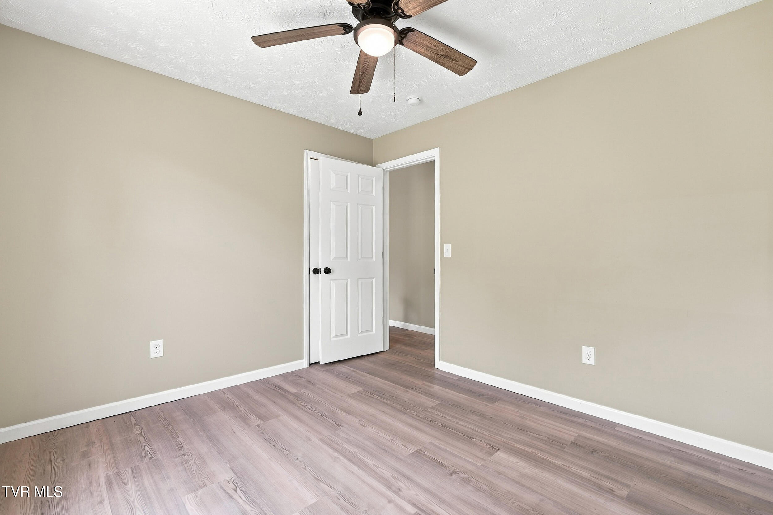 436 Merman Road Kingsport, TN 37663 - Photo 17 of 47 17_436 merman rd-24