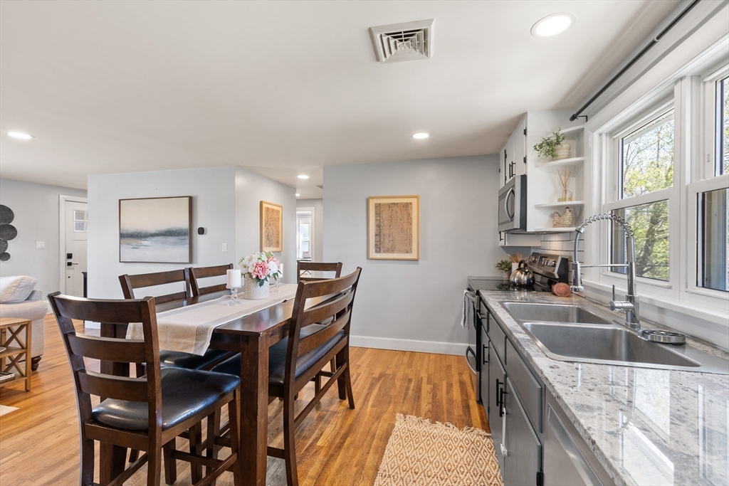 319 Chase Road Lunenburg, MA 01462 - Photo 10 of 30 Gallery Image 10