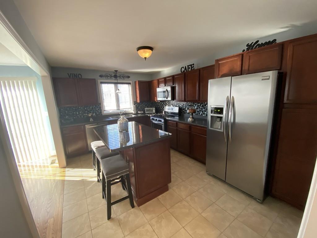 243 Cambridge Street Fall River, MA 02721 - Photo 7 of 25 Gallery Image 7