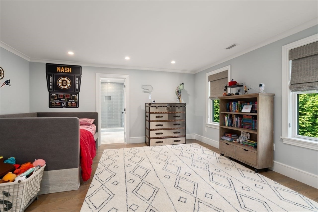 45 Longmeadow Road Wellesley, MA 02482 - Photo 25 of 42