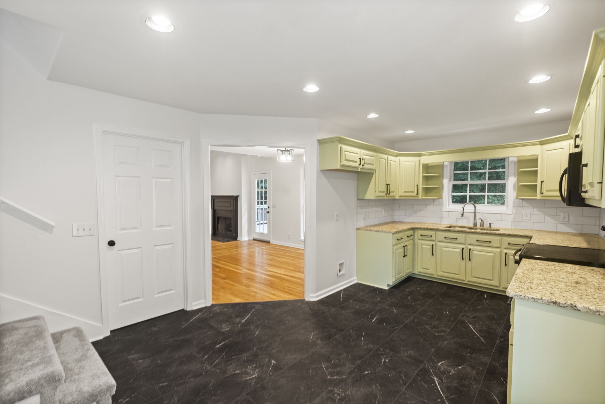164 Foxrun Springfield, TN 37172 - Photo 14 of 37 a large bathroom with a sink and a large mirror