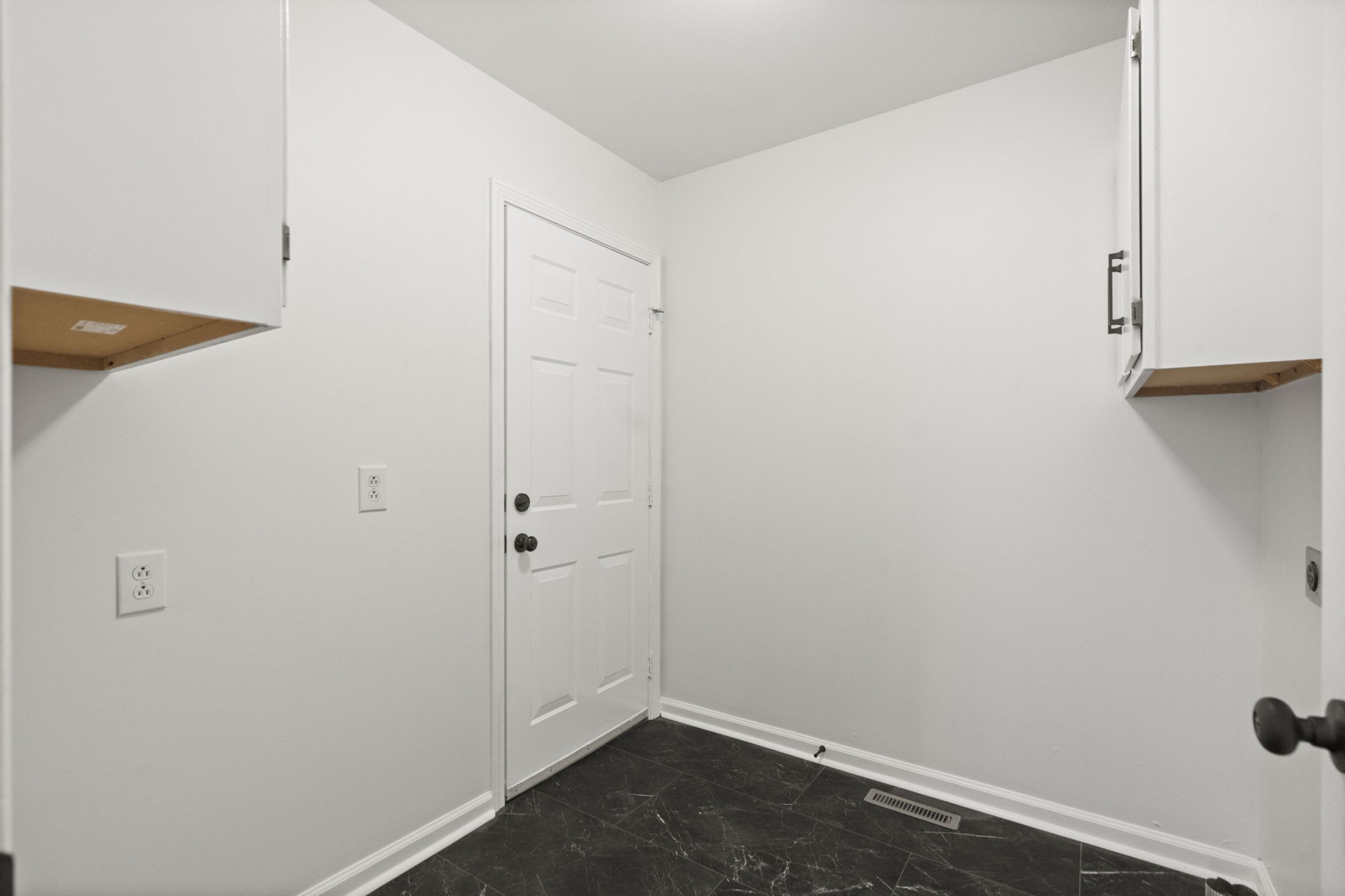 164 Foxrun Springfield, TN 37172 - Photo 32 of 37