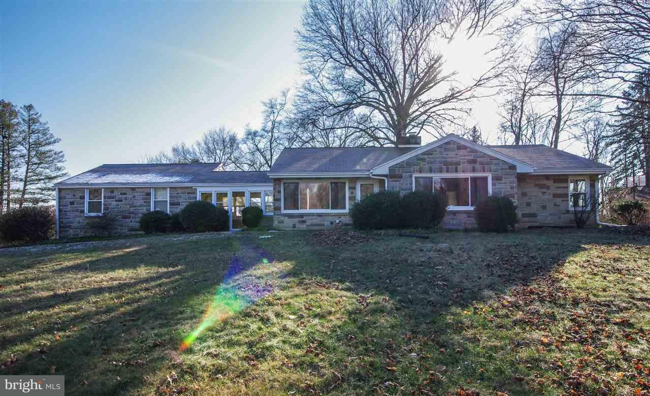 1501 Knollcrest Road Harrisburg, PA 17112 - Photo 1 of 23 Gallery Image 1