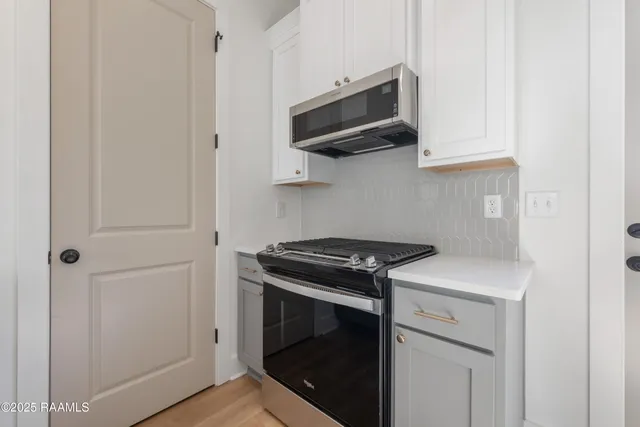 $1,975 | 210 Steiner Oaks, Lafayette, LA 70508