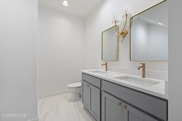 $1,975 | 210 Steiner Oaks, Lafayette, LA 70508