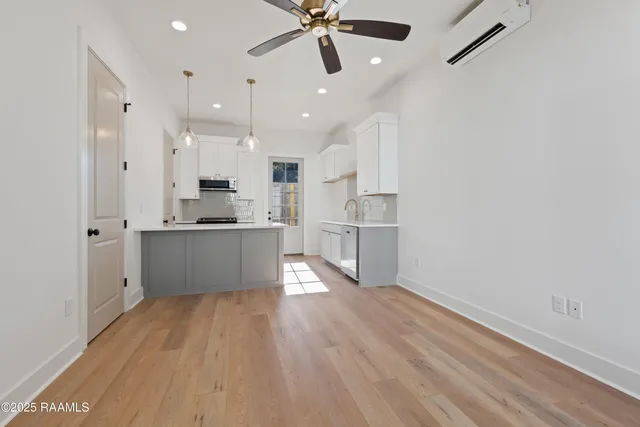 $1,975 | 210 Steiner Oaks, Lafayette, LA 70508