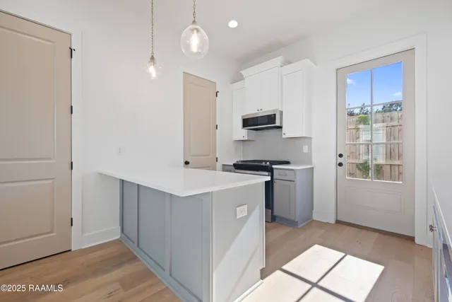 $1,975 | 210 Steiner Oaks, Lafayette, LA 70508